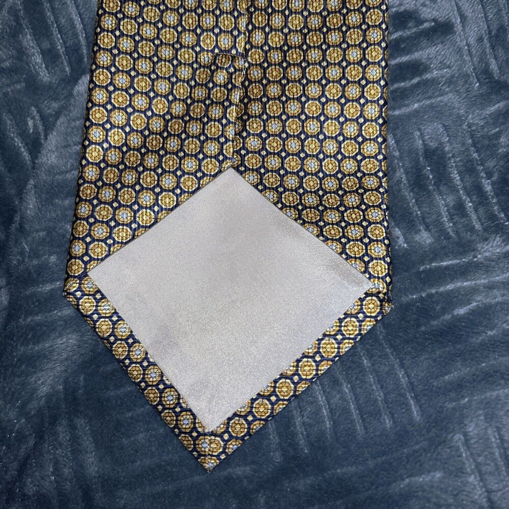 IZOD Gold Geometric Silk Tie - Picture 3 of 6